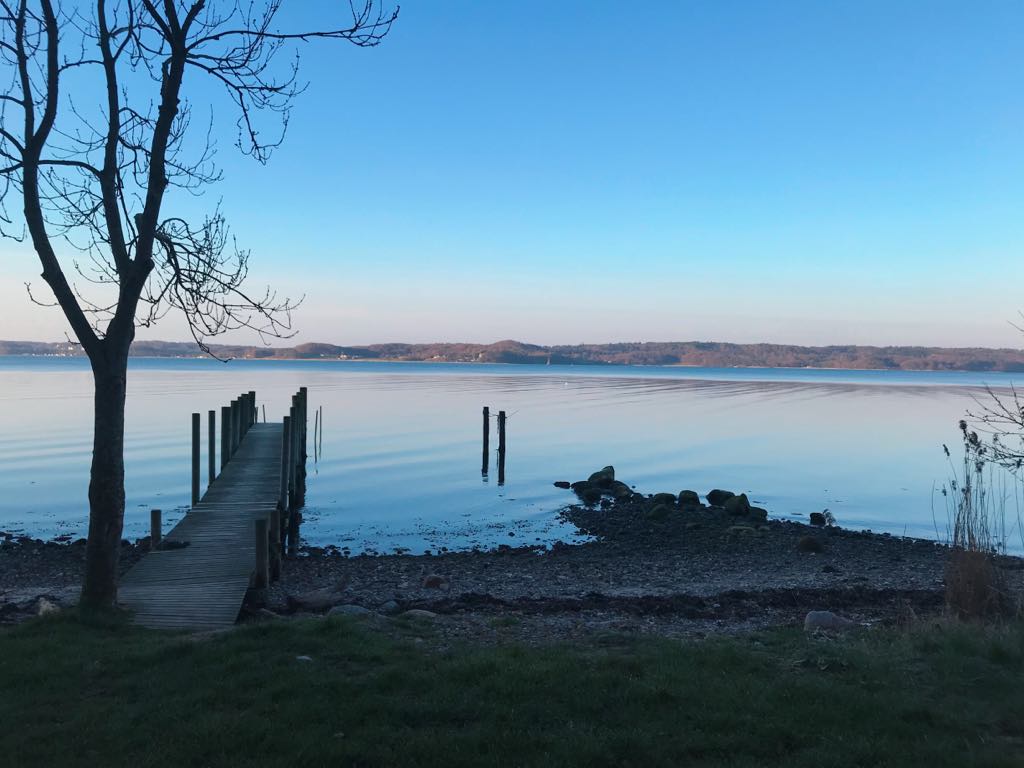 fjorden pink og blå